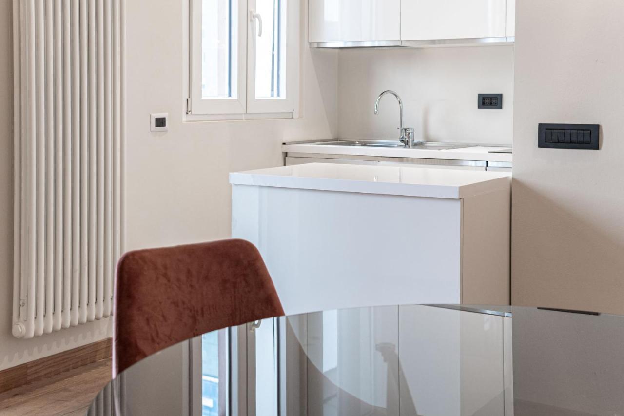 Апартаменты Montello Livings, Exclusive Terrace And Skyline View Милан Экстерьер фото
